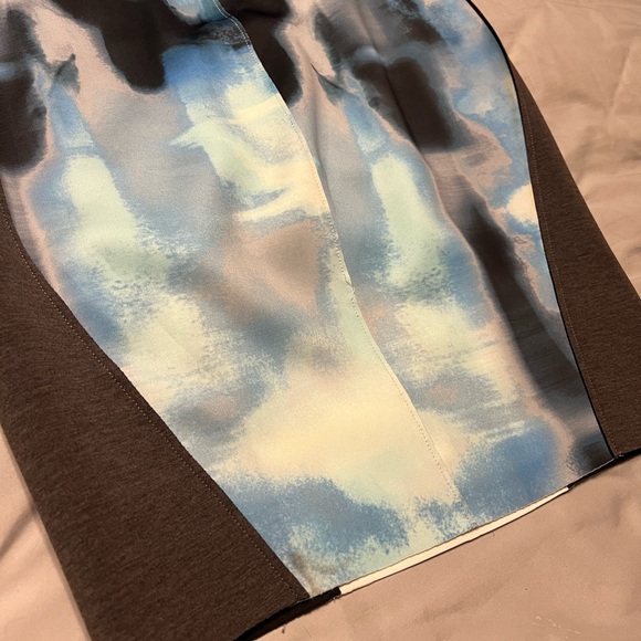 T Tahari Blue and Gray Tie Dye Midi Dress 6 - Picture 8 of 11